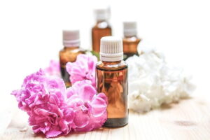Makna Mimpi Pakai Parfum Menurut Primbon dan Psikolog