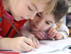 Makna Mimpi Melihat Ujian Sekolah Pertanda Apa