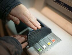 Arti Mimpi Kartu ATM : Hilang, Rusak, Rusak, Jatuh Pertanda Apa Arti Mimpi Kartu ATM : Hilang, Rusak, Rusak, Jatuh Pertanda Apa
