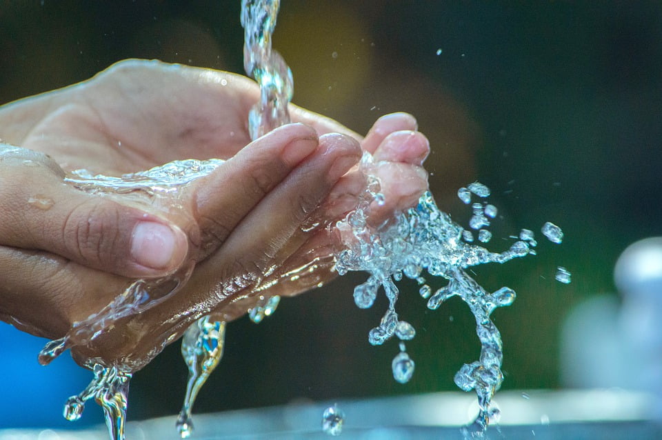 Arti Mimpi Mencuci Tangan Dengan Air Bersih Dan Kotor