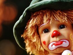 Arti Mimpi Badut : Tertawa, Lucu, Melihat, Mengejar dan Bermain Arti Mimpi Badut : Tertawa, Lucu, Melihat, Mengejar dan Bermain