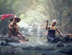 Arti Mimpi Mencuci Baju di Sungai Pakai Tangan dan Mesin Cuci Arti Mimpi Mencuci Baju di Sungai Pakai Tangan dan Mesin Cuci