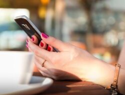 7 Arti Mimpi Kehilangan Handphone Menurut Islam dan Lengkap