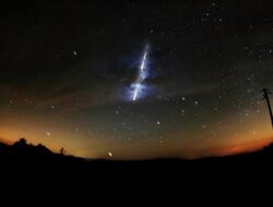 Makna Dan Arti Mimpi Meteor Raksasa Jatuh Dari Langit