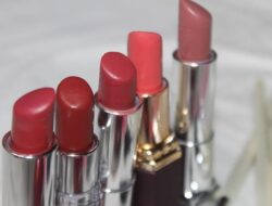 Arti Mimpi Menggunakan Lipstik Merah, Hitam, Oranye, Coklat Menurut Primbon