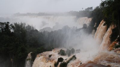 Arti Mimpi Melihat Air Terjun Kotor Keruh Konon Pertanda Baik