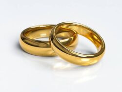 Arti Mimpi Cincin Pertunangan: Melihat, Memakai, Menerima Dan Kehilangan Cincin Tunangan