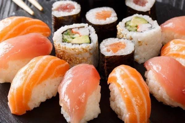 Arti Mimpi Mengambil Dan Memberikan Sushi Menurut Primbon Jawa, Islam Dan Psikolog
