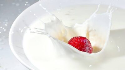 Arti Mimpi Menumpahkan Yogurt Di Meja Lantai Hingga Kotor Semua