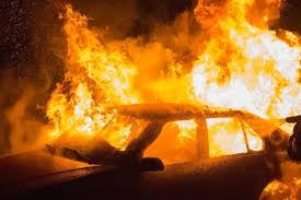 Mobil Terbakar Di Tol Jombang-Mojokerto: 6 Penumpang Selamat Dari Kebakaran